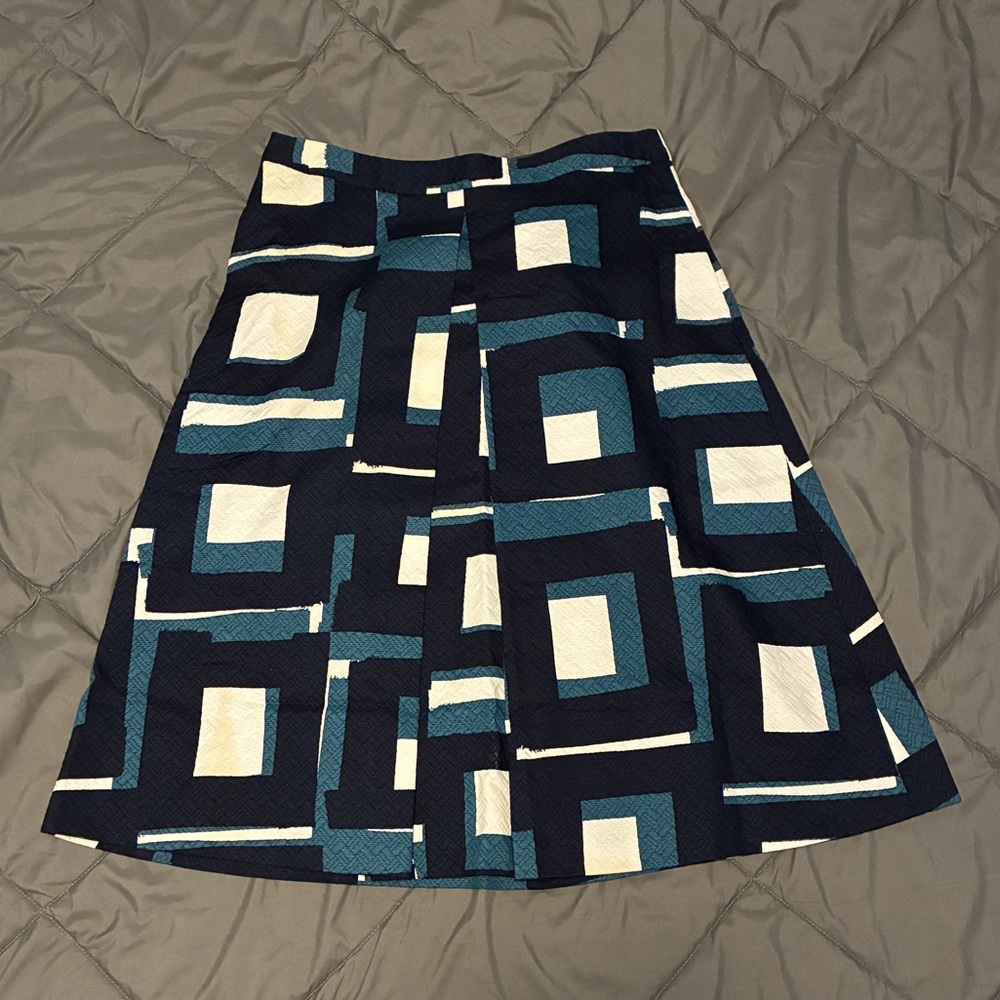 Banana Republic Navy and Cream A-Line Skirt